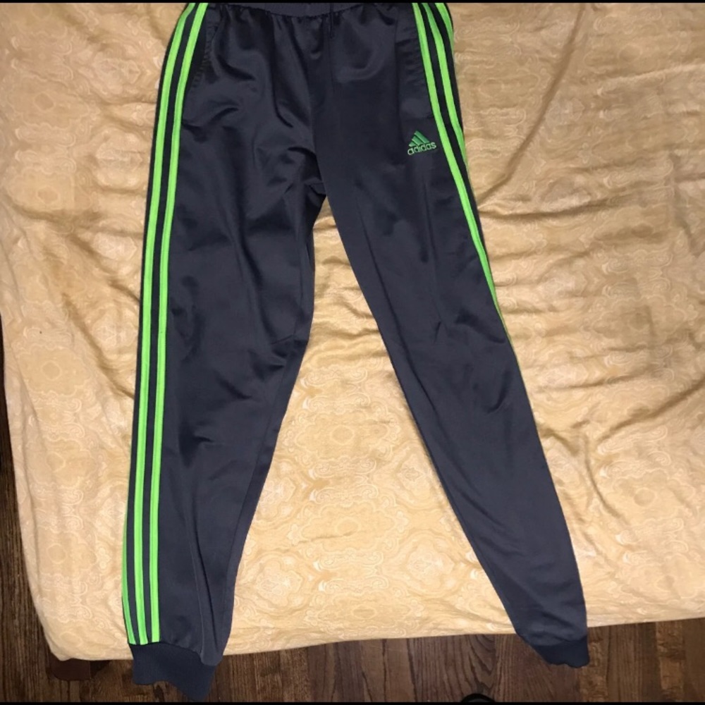 Large (14-16) Adidas Sweatpants